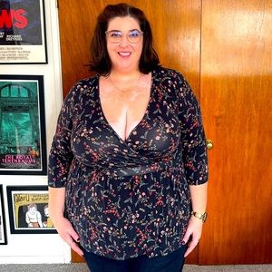 Torrid 3X super soft jersey 3/4 sleeve faux wrap floral top.